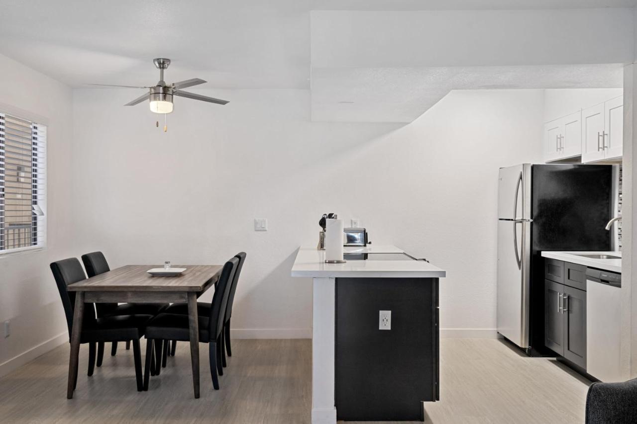 Newly Renovated 2Br Apartment W Pool By Stay Gia Фінікс Екстер'єр фото
